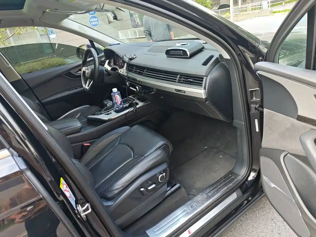 Audi Q7 — миниатюра 18
