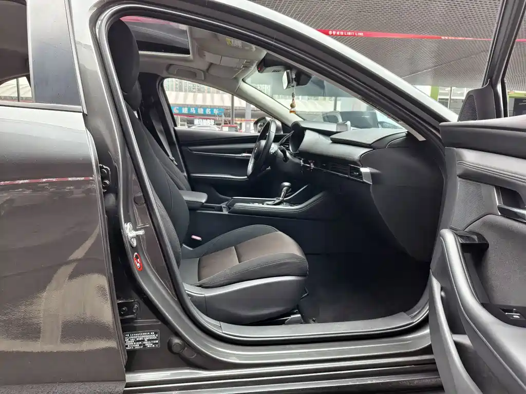 Mazda 3 Axela — миниатюра 19