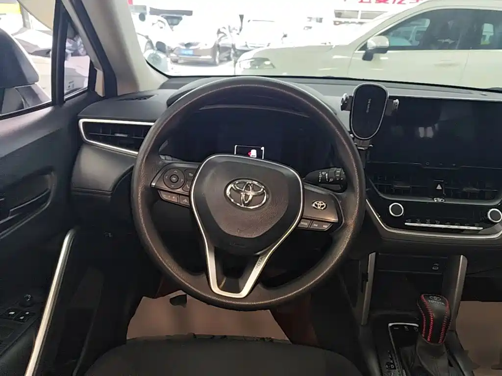 Toyota Frontlander — миниатюра 11