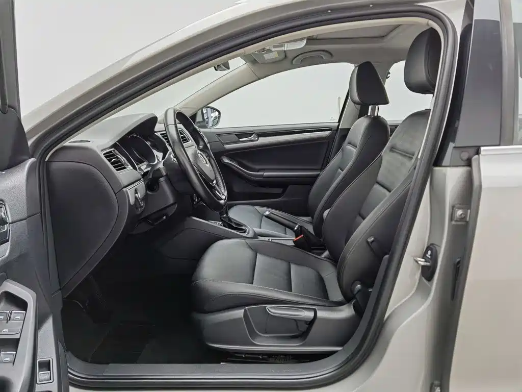 Volkswagen Sagitar — миниатюра 10