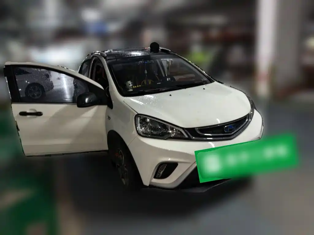 Geely Vision X1 — миниатюра 3
