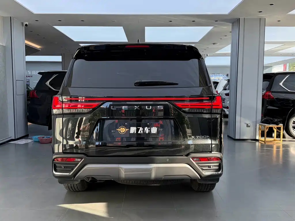 Lexus LX — миниатюра 3
