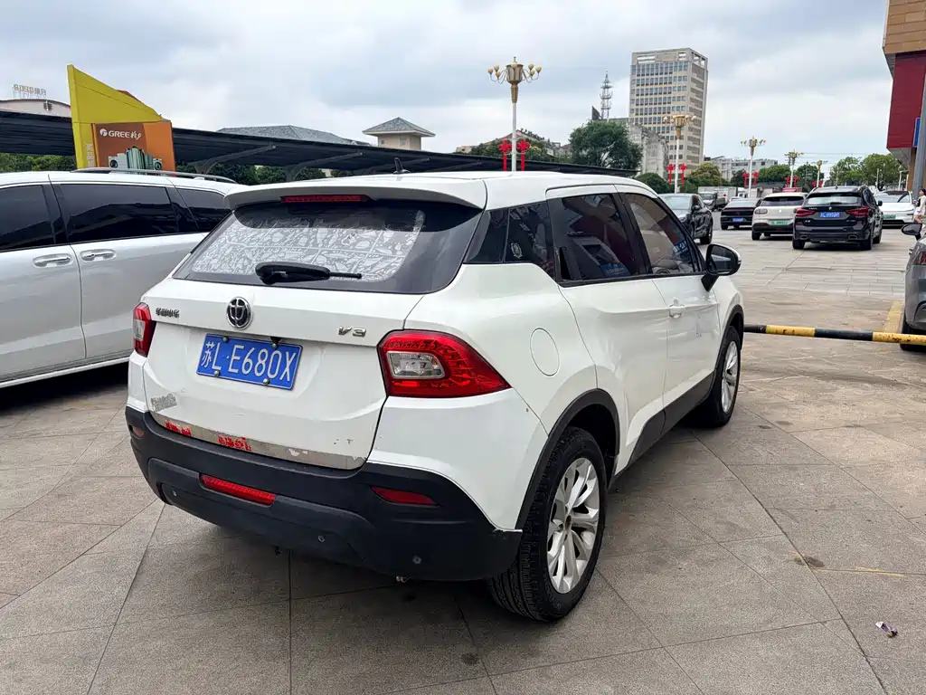 Brilliance V3 2015 1.5L MT Comfort