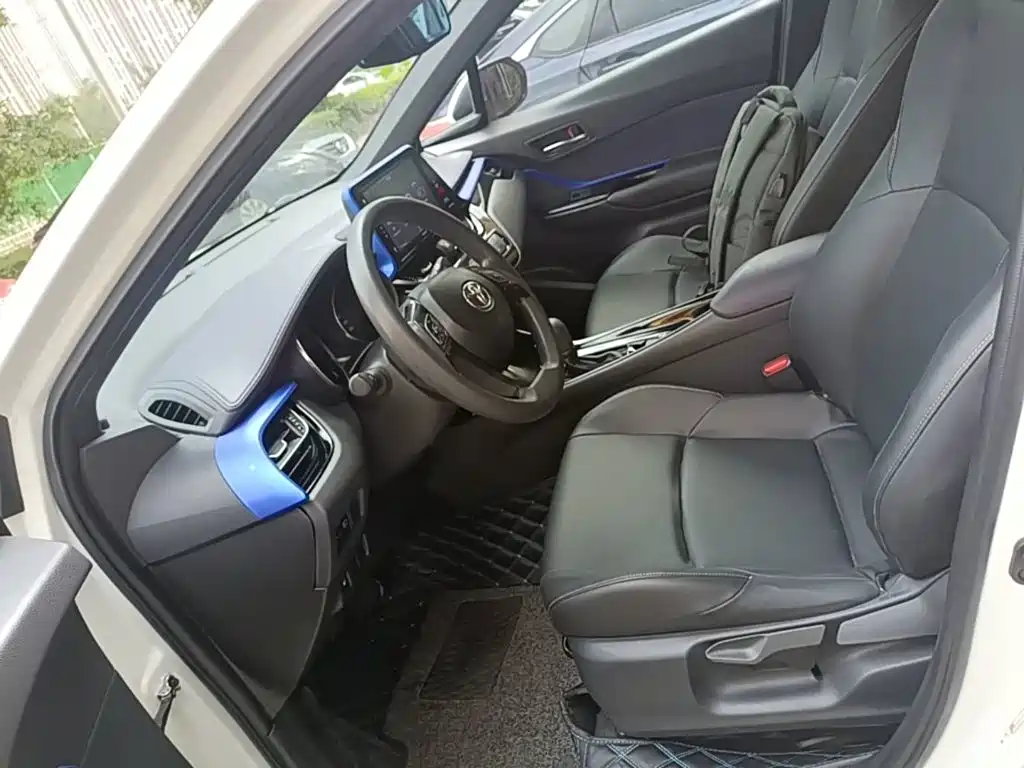 Toyota IZOA — миниатюра 15