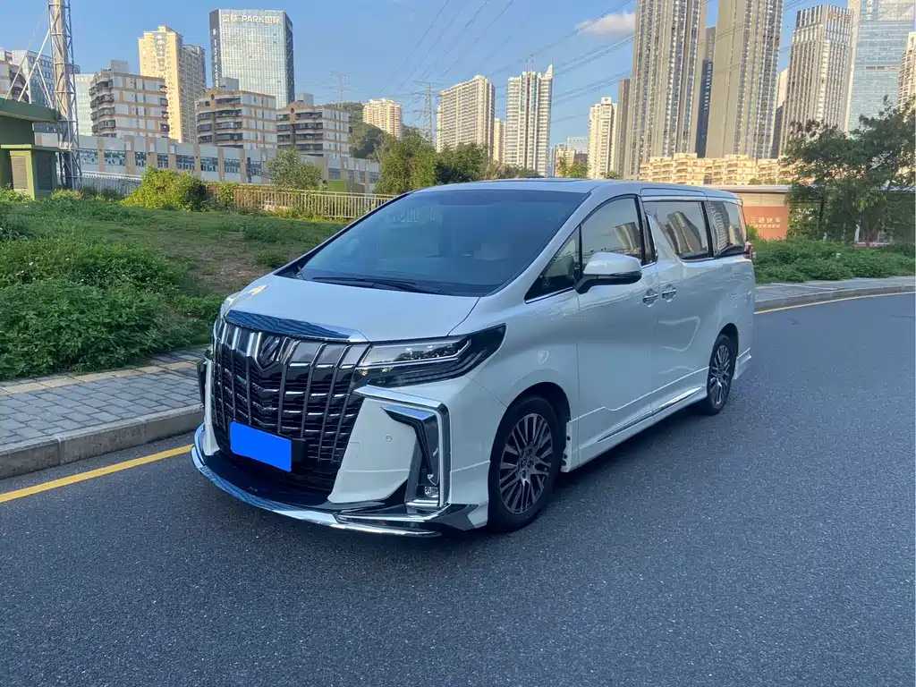 Купить Toyota Alphard
