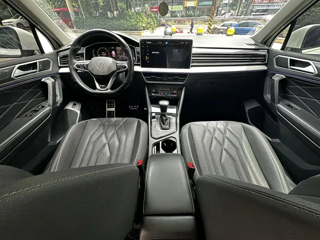 Volkswagen Tiguan L — миниатюра 9