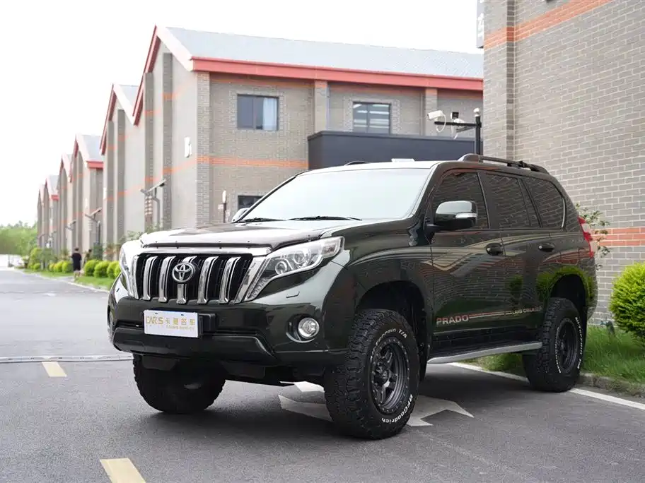TOYOTA PRADO