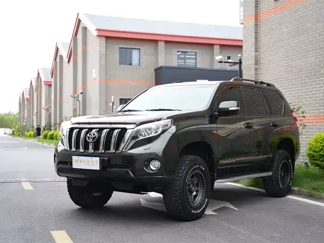 TOYOTA PRADO