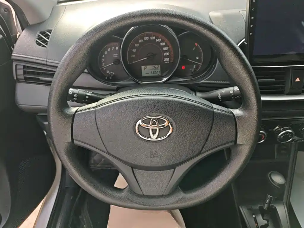 Toyota Yaris L — миниатюра 11