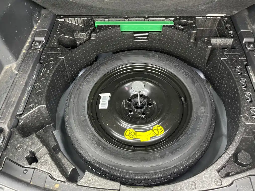 Land Rover Discovery Sport — миниатюра 25