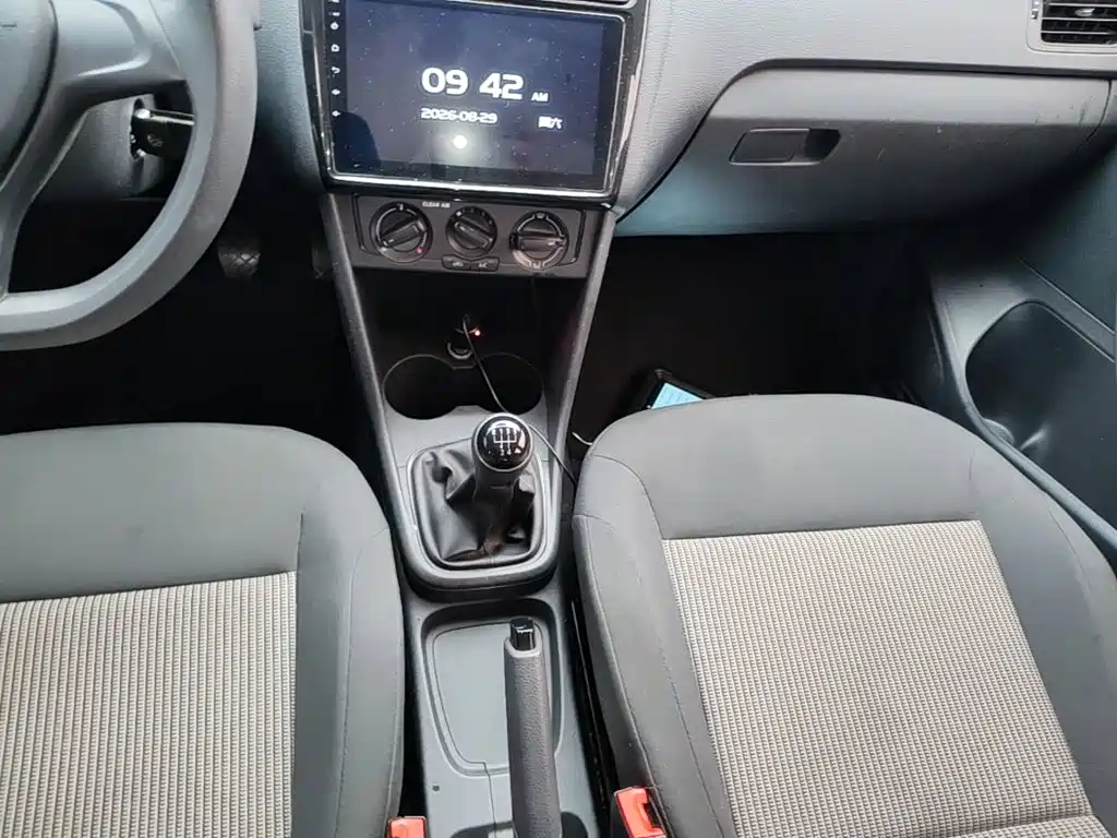 Volkswagen Polo — миниатюра 14