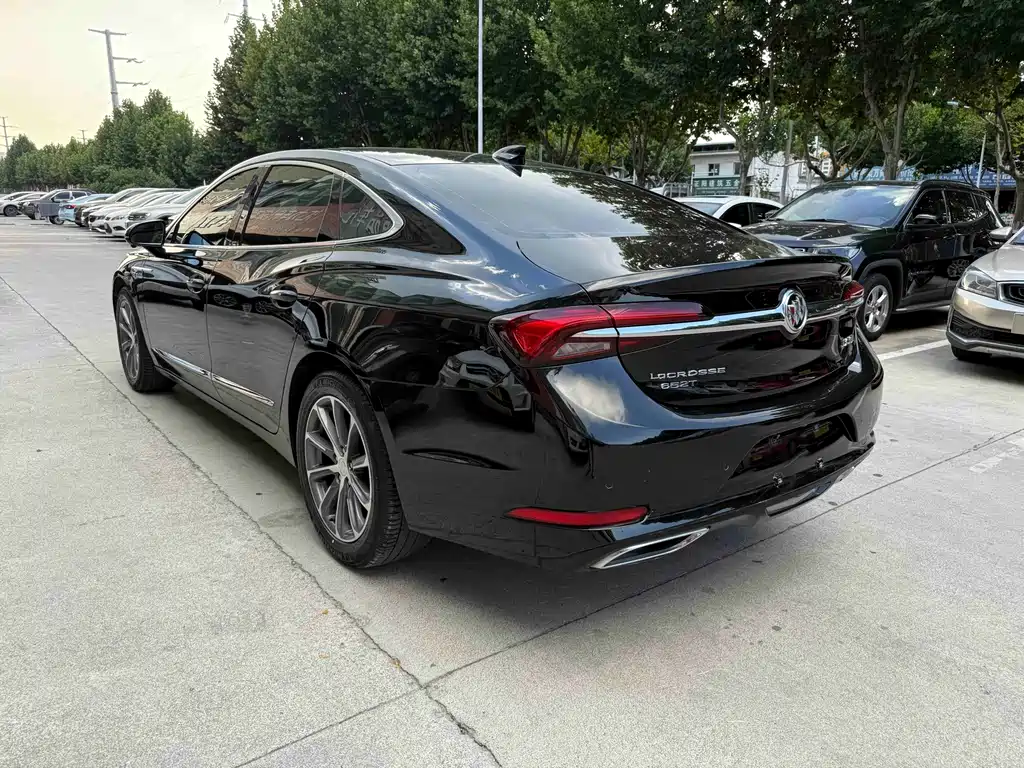 Buick LaCrosse — миниатюра 6