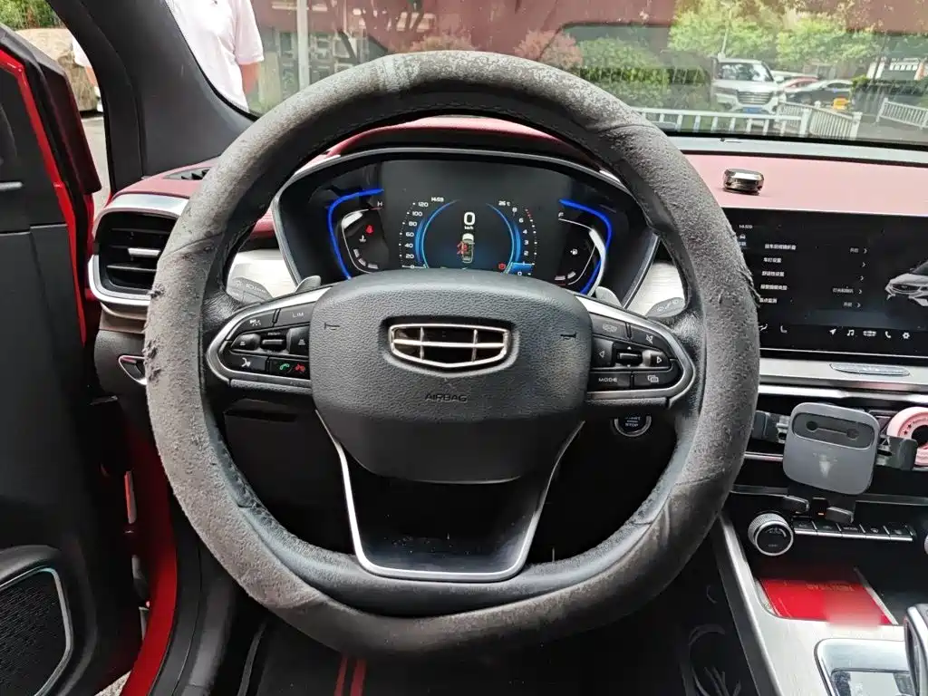Geely Binyue — миниатюра 6