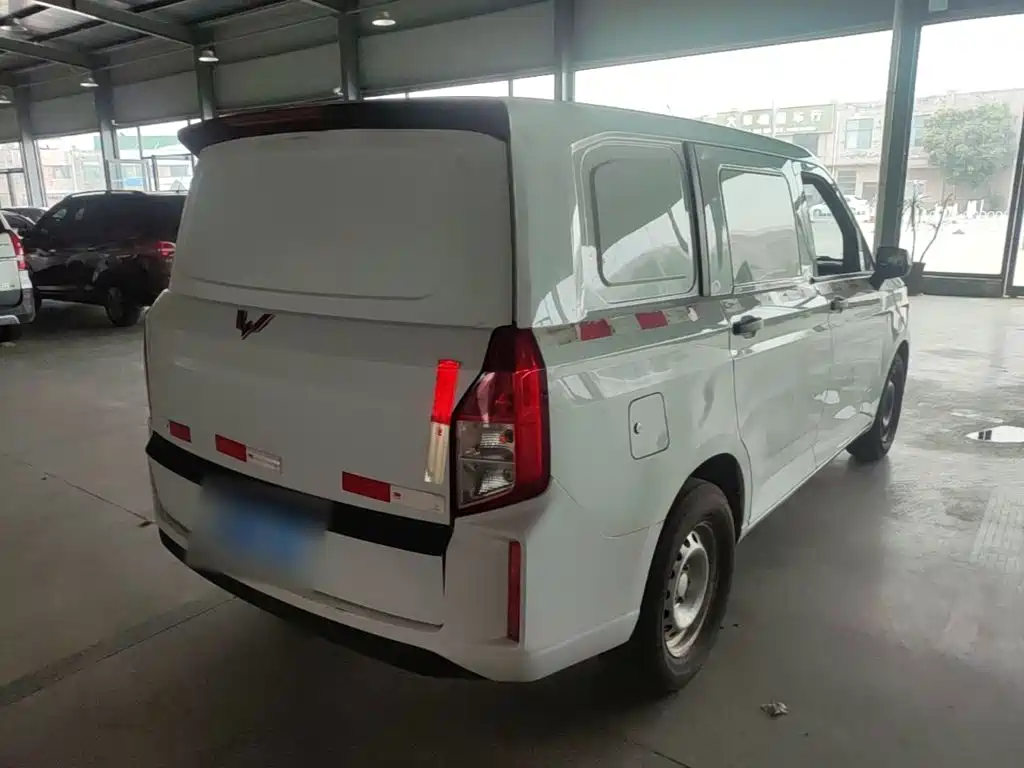 Wuling Hongguang PLUS — миниатюра 7