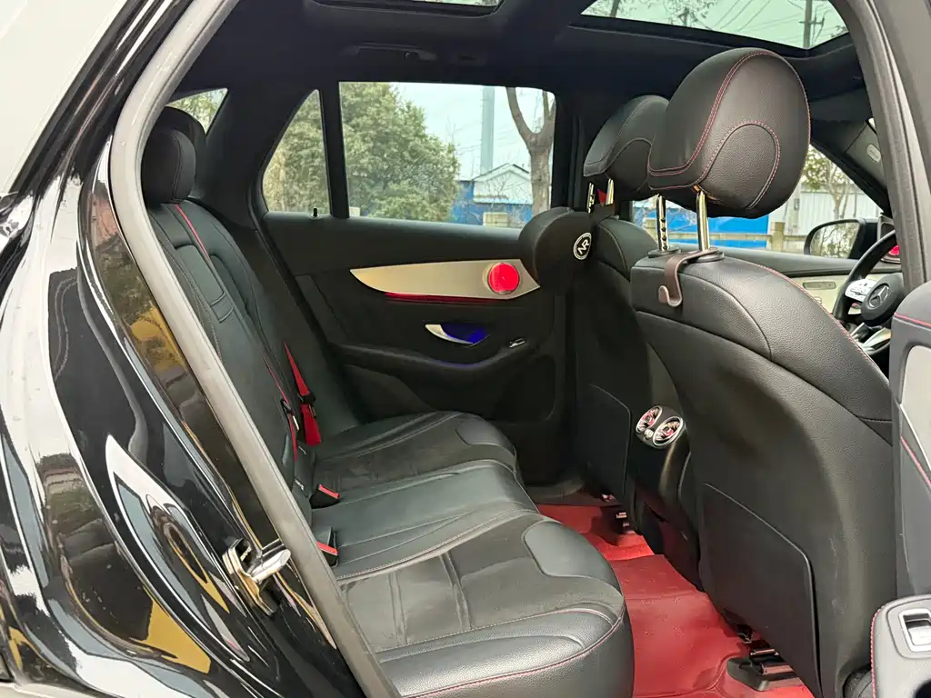 MERCEDES-BENZ GLC AMG