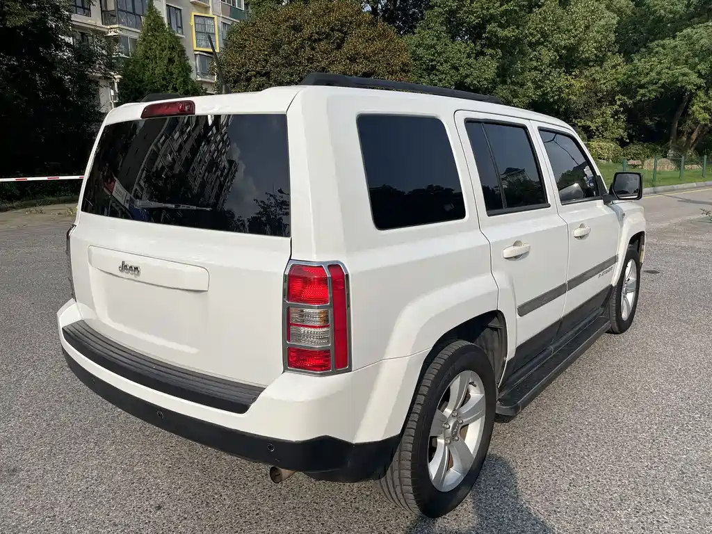 Jeep Patriot — миниатюра 8