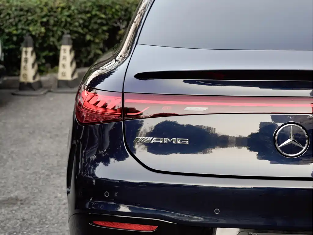 MERCEDES-BENZ EQS AMG