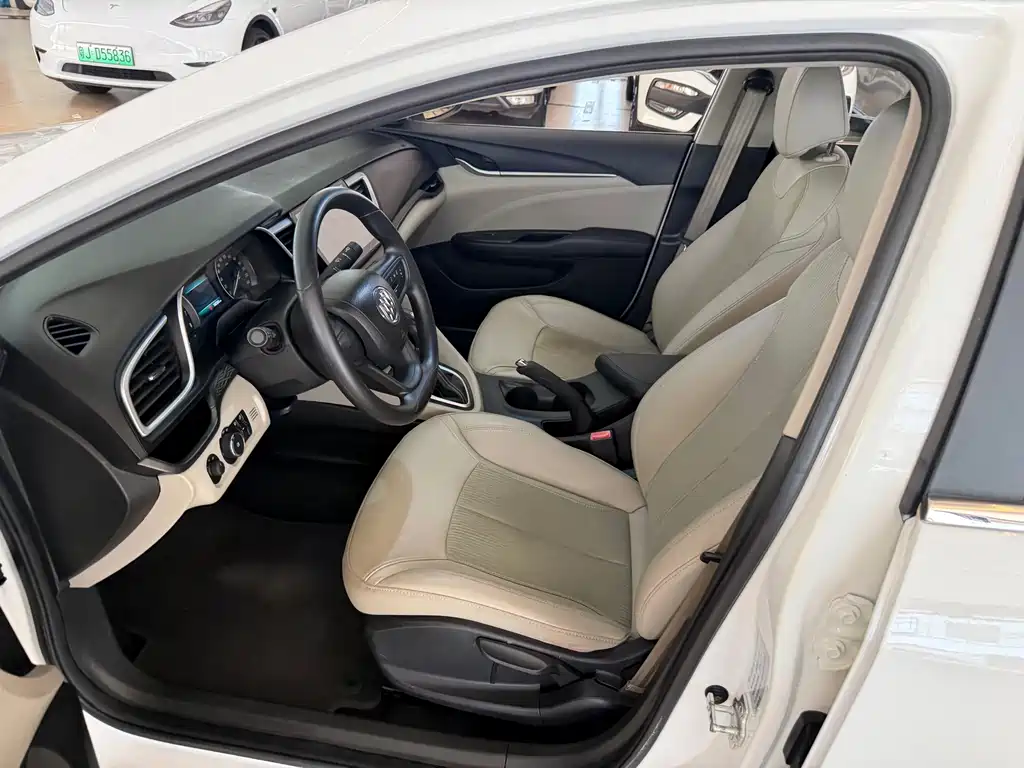 Buick Excelle — миниатюра 11