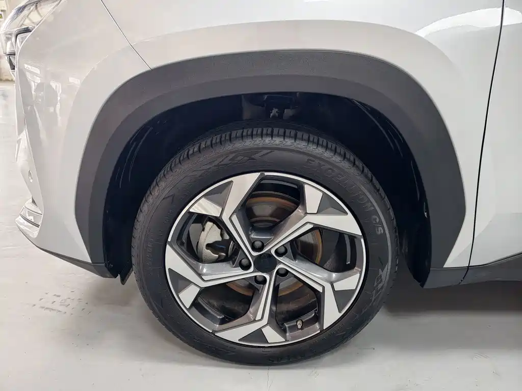 Geely Boyue L — миниатюра 18