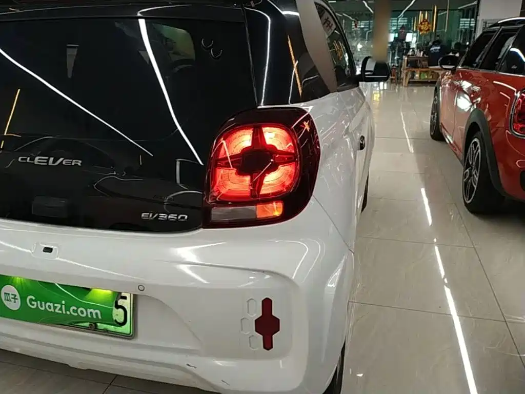 Roewe Clever — миниатюра 8