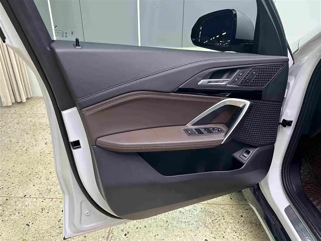 BMW X1 — миниатюра 10