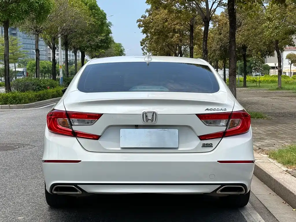 Honda Accord — миниатюра 16