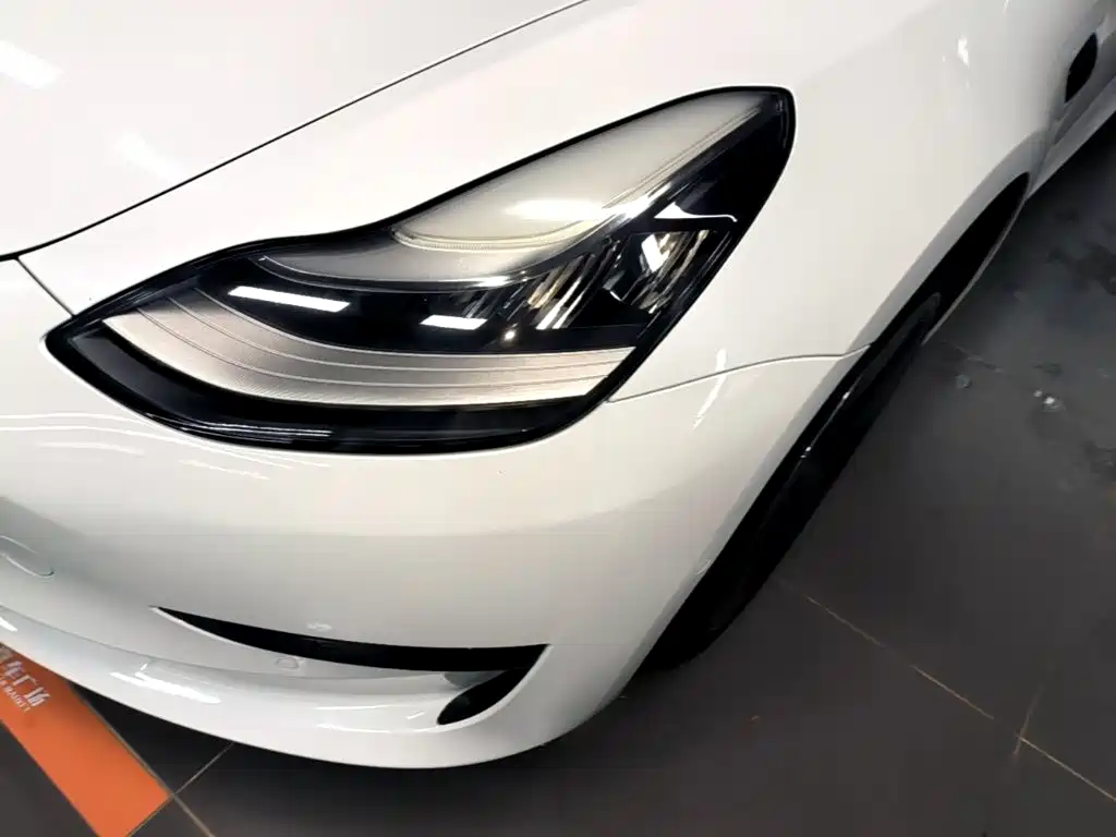 Tesla Model 3 — миниатюра 24