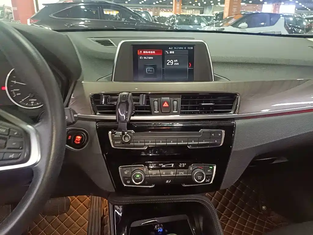 BMW X1 — миниатюра 13