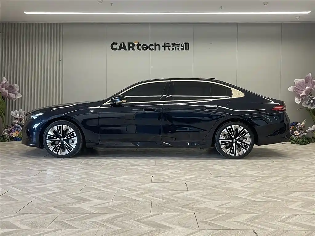 BMW 5 Series 5 2024 530Li Premium M Sport