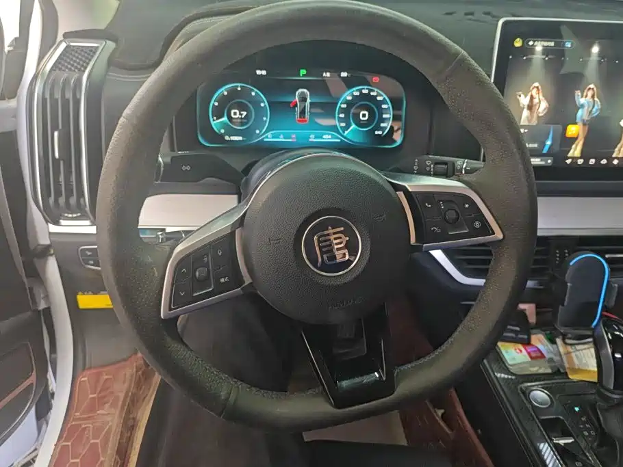 BYD Tang — миниатюра 15