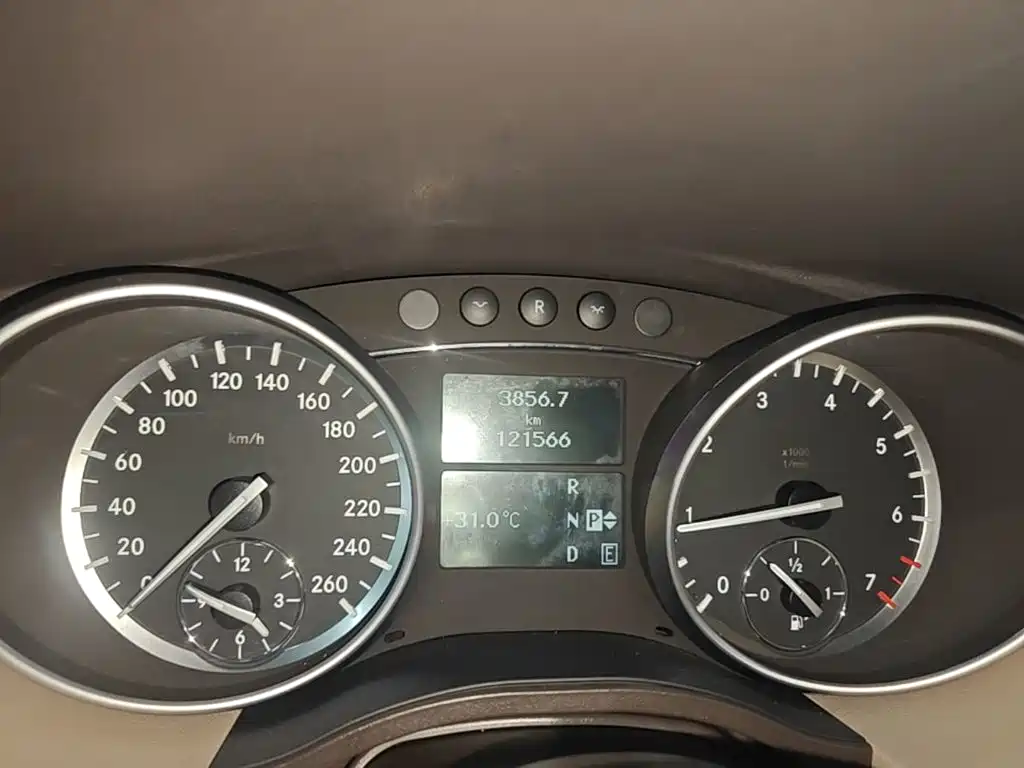 Mercedes-Benz R-Class — миниатюра 12