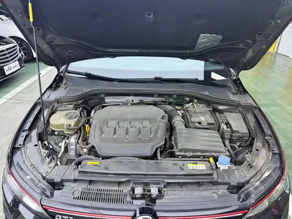 Volkswagen Golf GTI — миниатюра 11