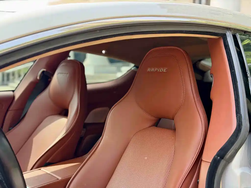 Aston Martin Rapide — миниатюра 6