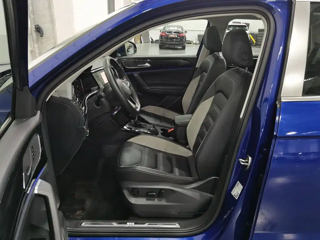 Volkswagen 探岳 GTE — миниатюра 10