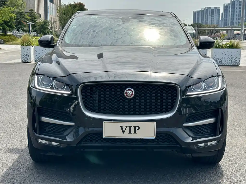 Jaguar F-PACE — миниатюра 2
