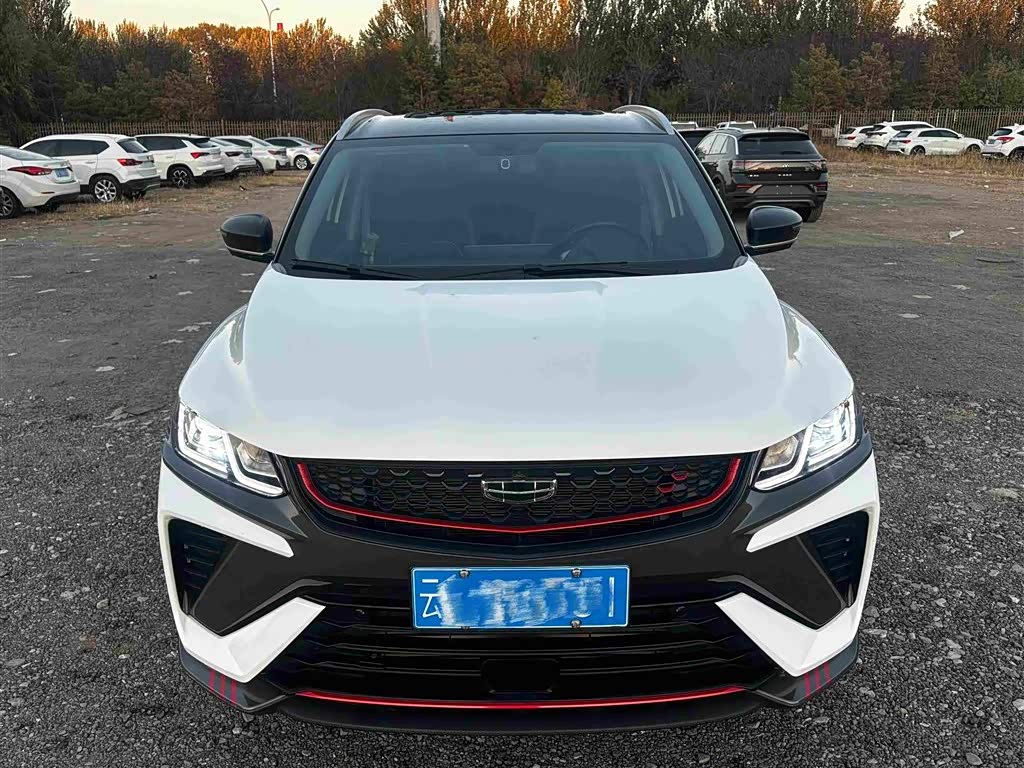 Geely Binyue 1.4 л 2023 г. Белый, пробег 36700 км
