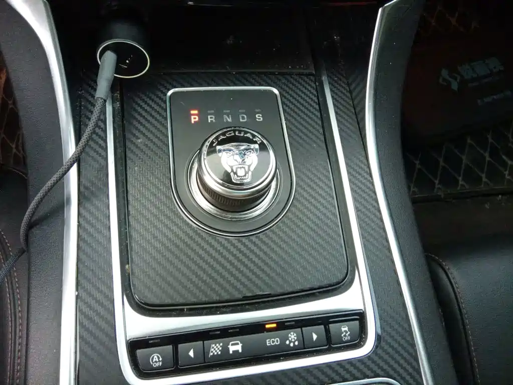 Jaguar XEL — миниатюра 15