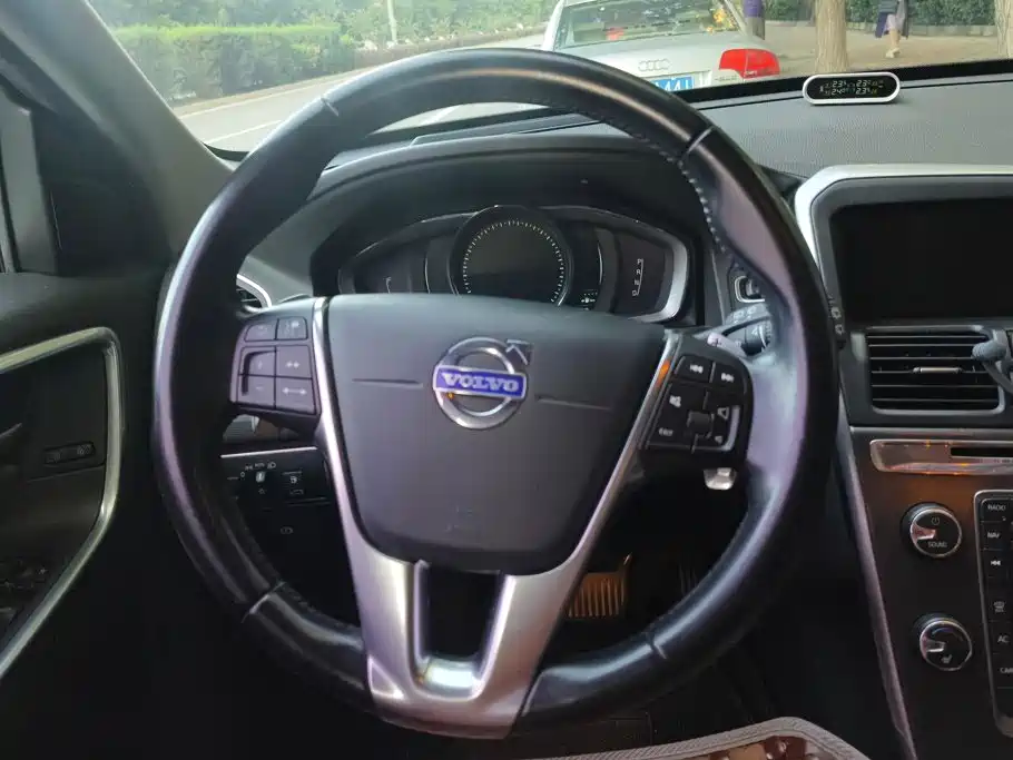 Volvo XC60 (Import) — миниатюра 15