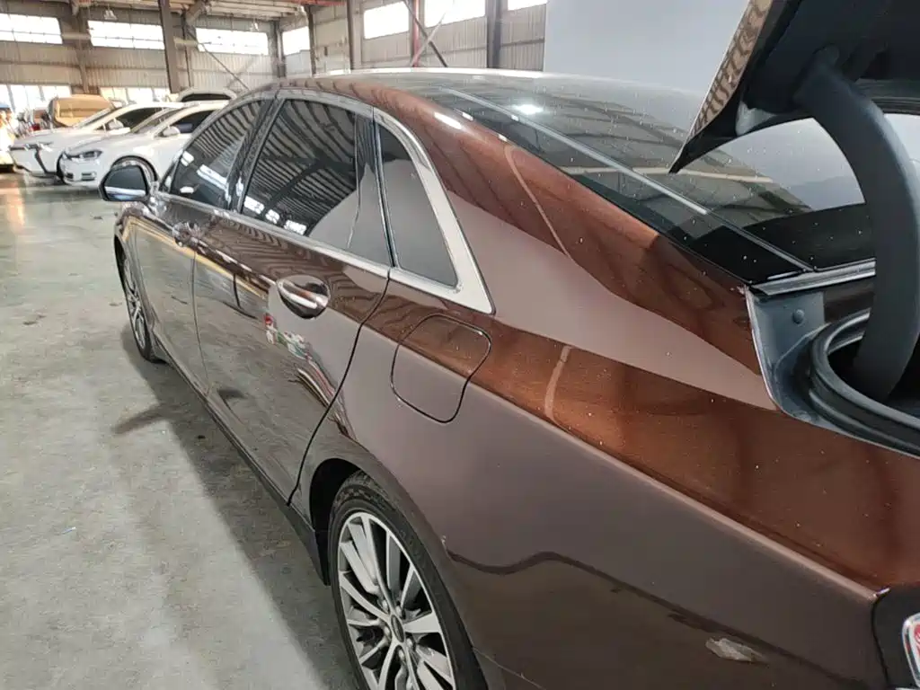 Lincoln MKZ — миниатюра 5