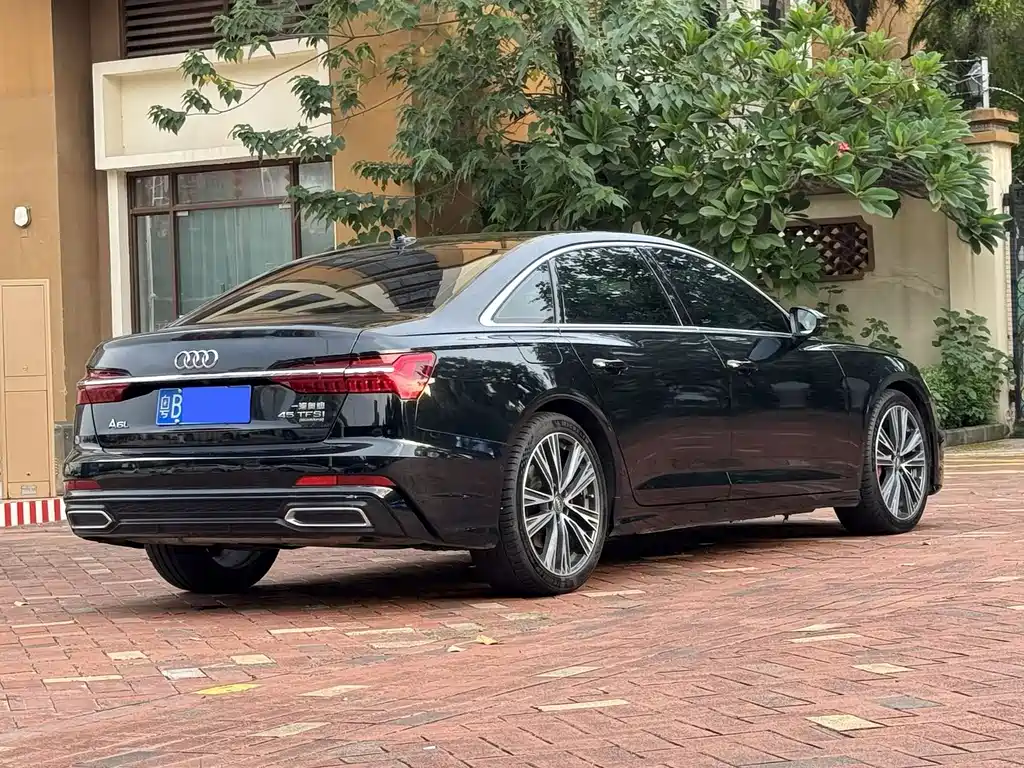 Audi A6L — миниатюра 6