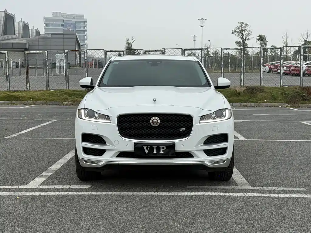 Jaguar F-PACE — миниатюра 2