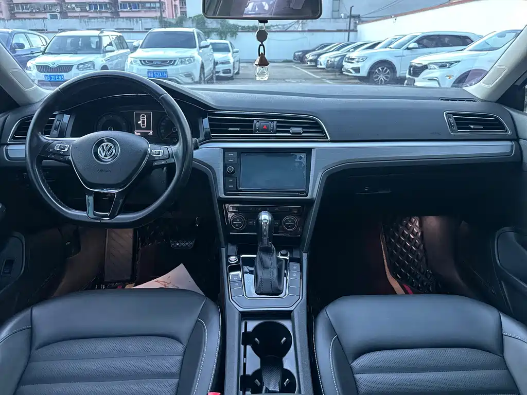 Volkswagen Lamando — миниатюра 4