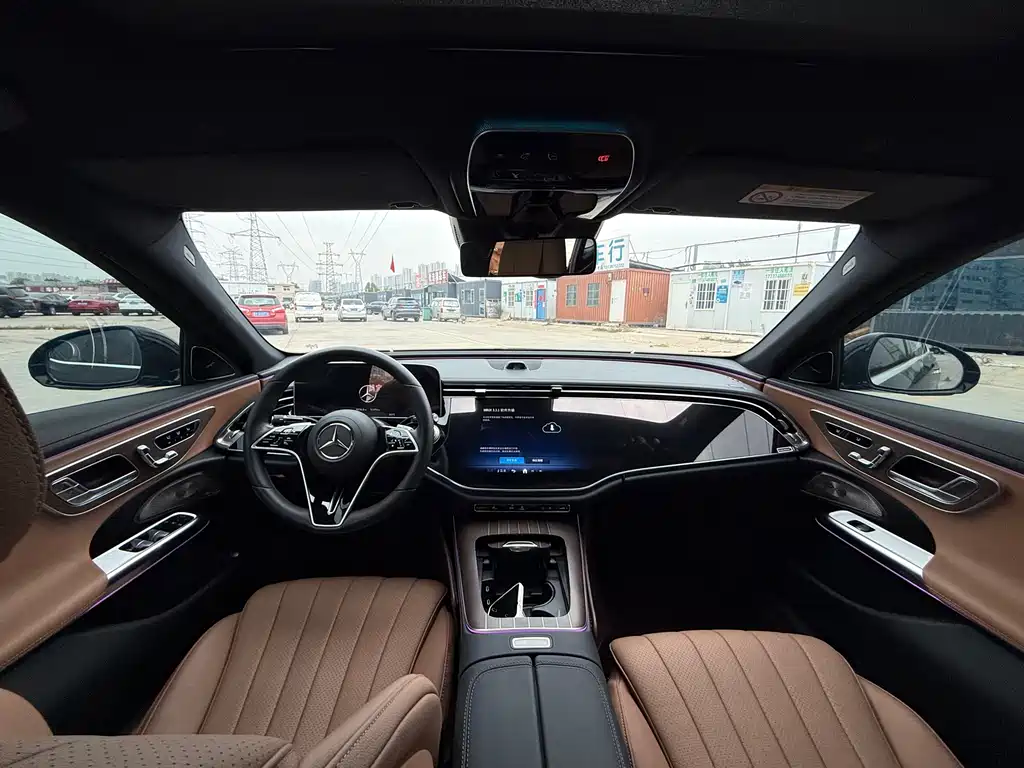 Mercedes-Benz E-Class — миниатюра 5