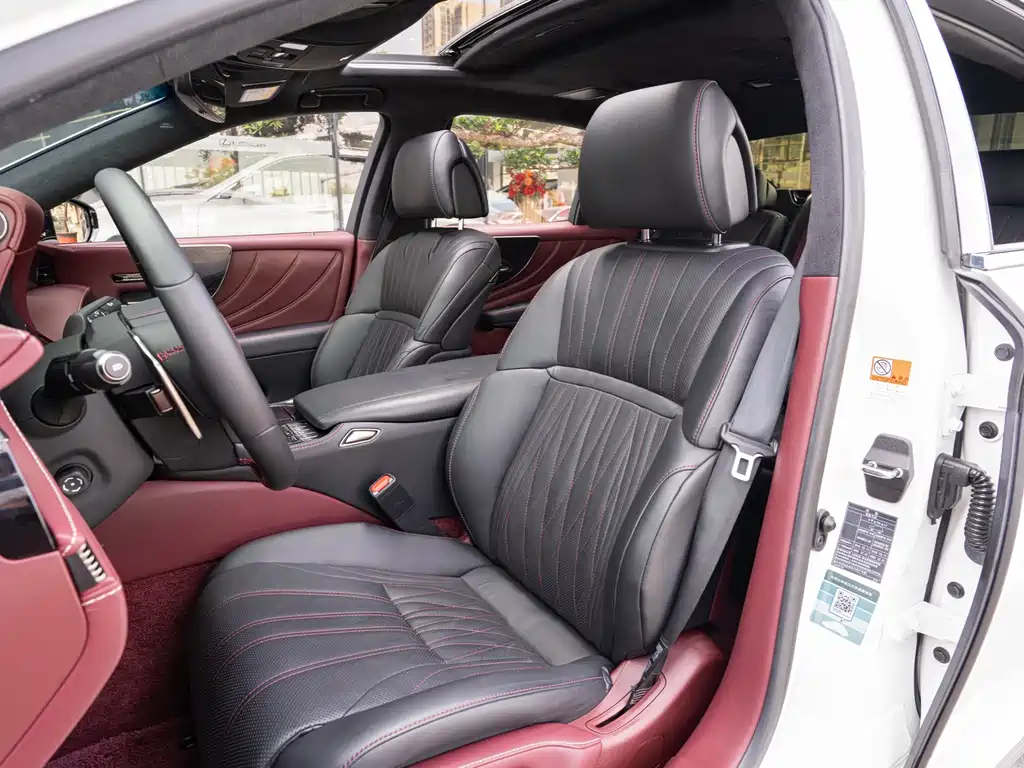 Lexus LS — миниатюра 11