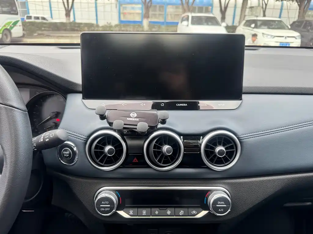 Nissan X-Trail — миниатюра 8