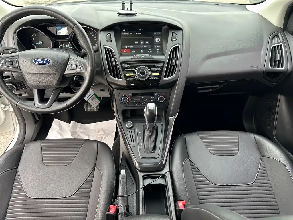 Ford Focus — миниатюра 10