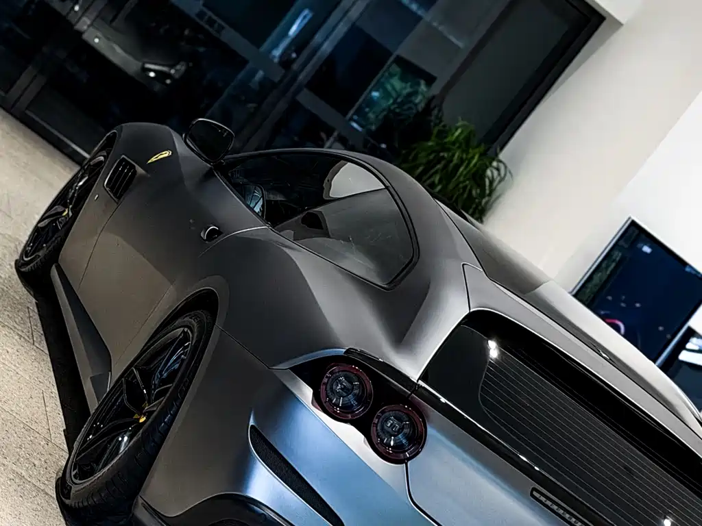 Ferrari GTC4Lusso — миниатюра 16