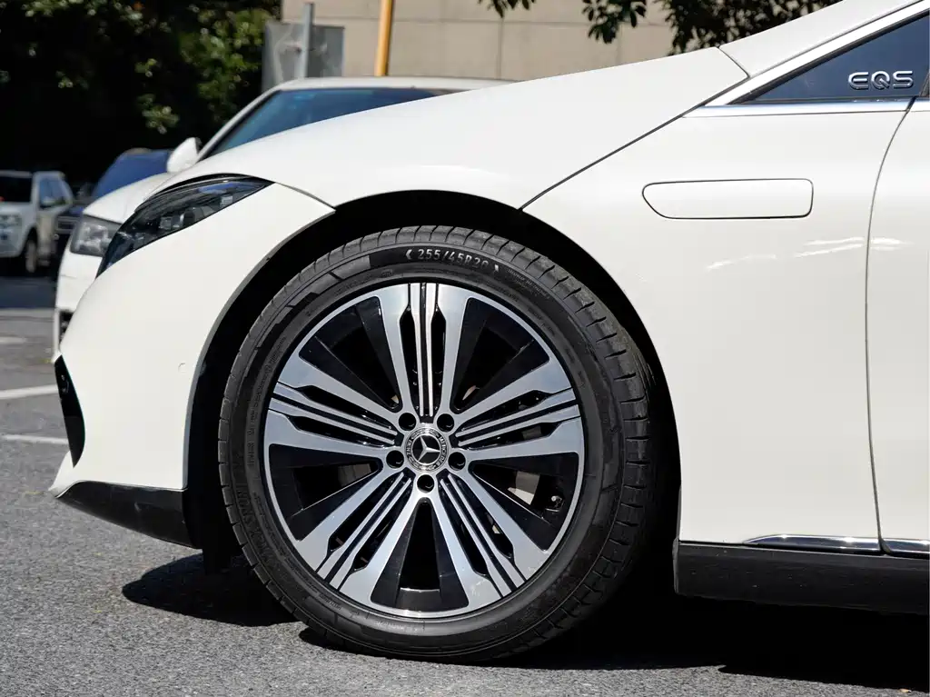 Mercedes-Benz EQS — миниатюра 8