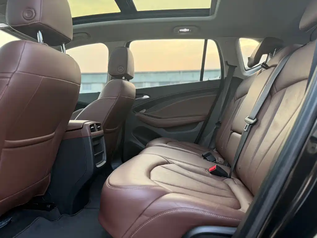 Buick Envision Plus — миниатюра 8