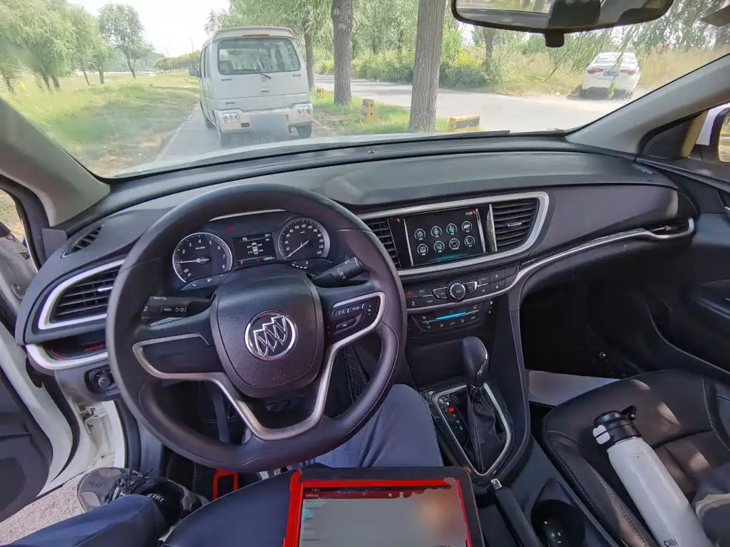 Buick Excelle — миниатюра 10